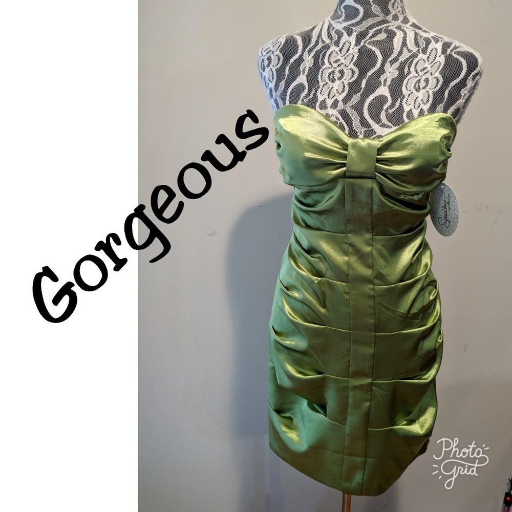 BRAND NEW Speechless Party Dress! Brand New! - Picture 1 of 2